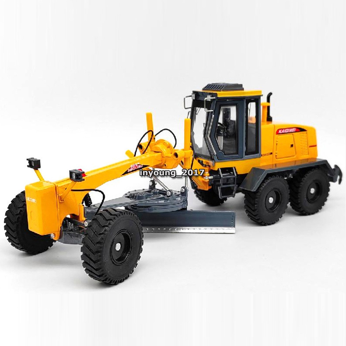 1/35 Grader Truck Model Construction Vehicle Diecast Toys for Boys Kids Gifts