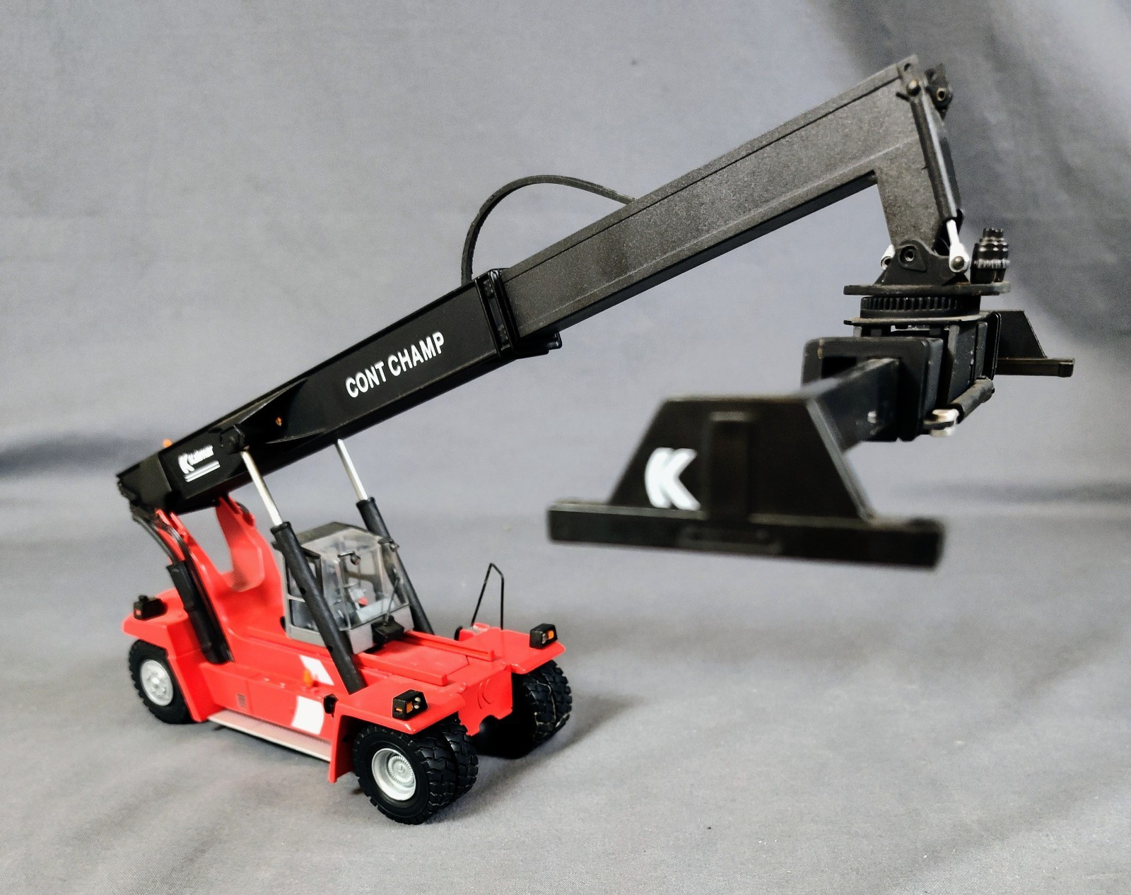 RARE Motorart Kalmar ContChamp 1:50 Diecast Container Stacker Germany