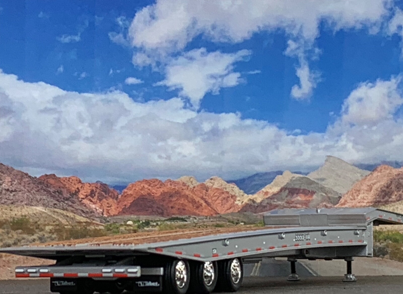 1/64 DCP SILVER Talbert® 5553TA Traveling-Axle Trailer