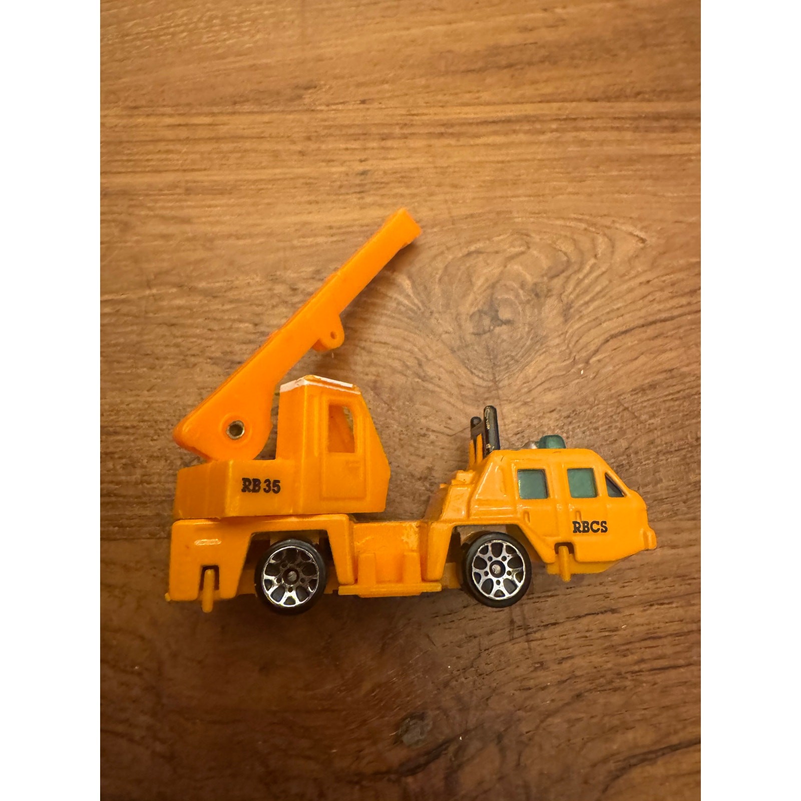 1:120 Nissan Diesel Crane Truck (Yellow) – Very Rare Made In Japan Tomica 43
