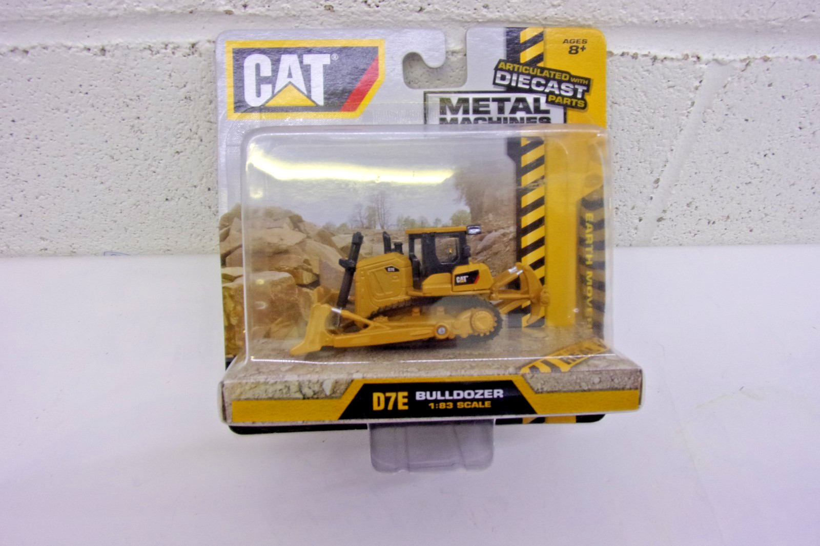 CAT Metal Machines Bulldozer D7E 1:83 Scale #39512 2016