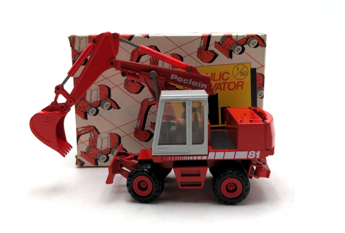 Conrad 2893 1:50 Scale Hydraulic Excavator 81P Die-Cast Model LN/Box