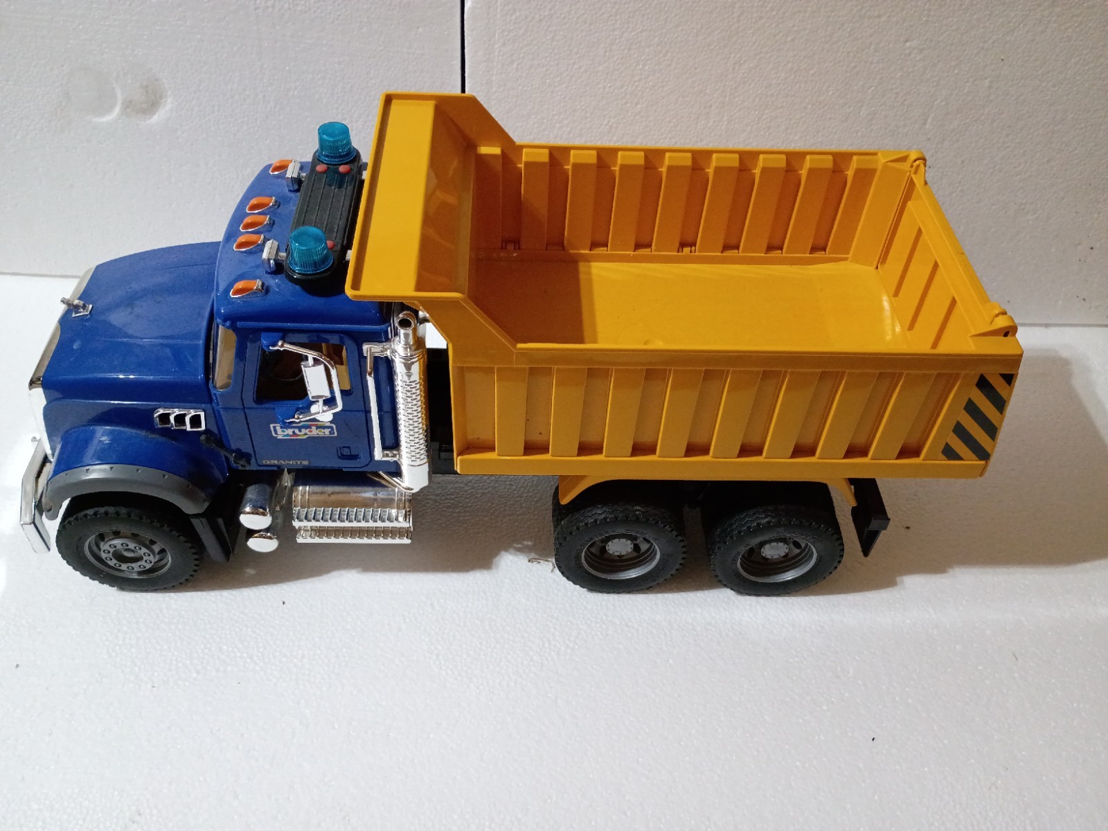 Bruder Diecast Mack Granite Dump Truck With Plow Tested Works 2007 Germany