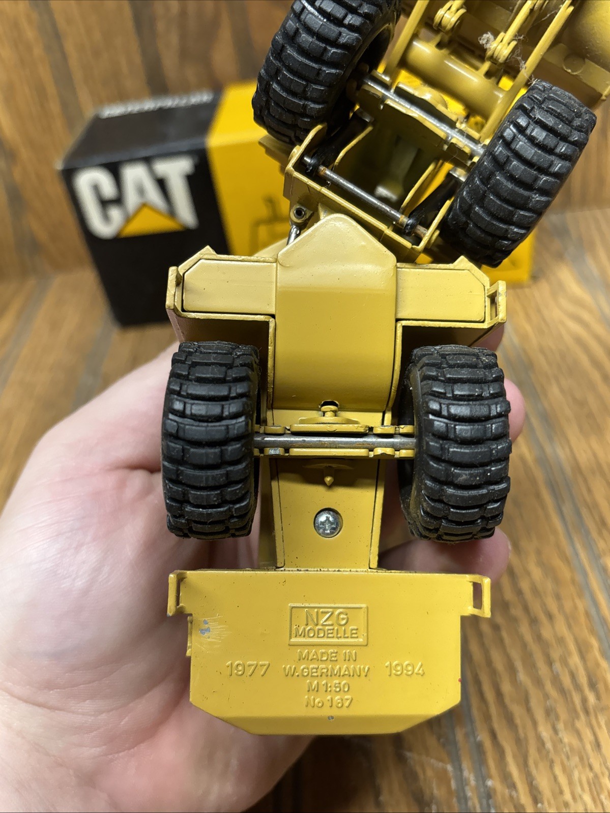 Norscot 1/50 Scale Diecast CAT Caterpillar 988F Wheel Loader w/ Box West Germany