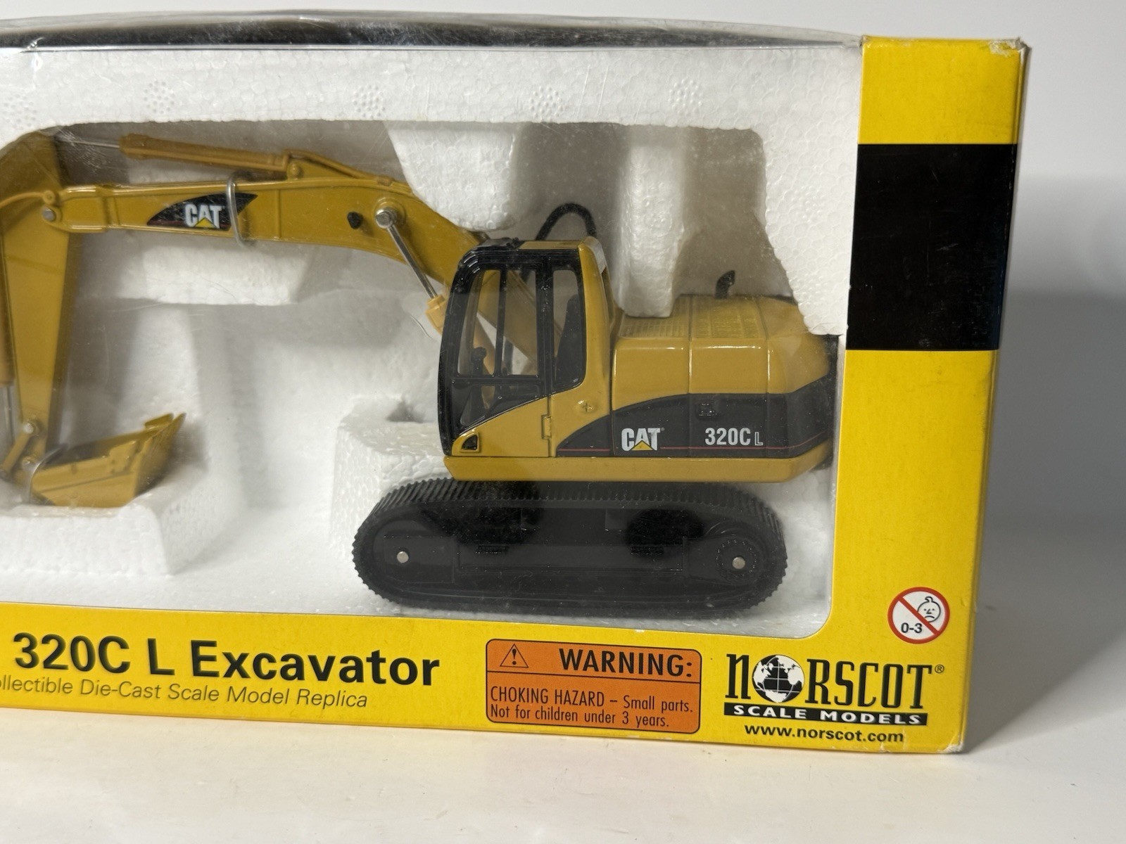 2005 Norscot CAT 320C L Excavator 1:50 SCALE Construction Diecast 55096