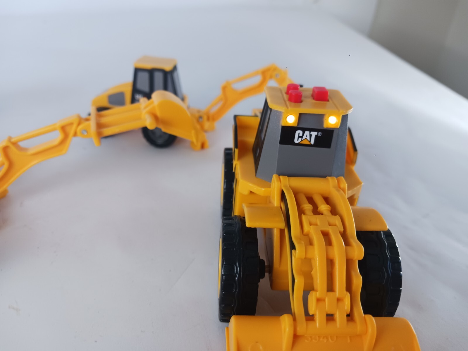 Cat Construction Lot of 7 Excavators, Dump truck etc. Kids Toys Arms Moves Noise