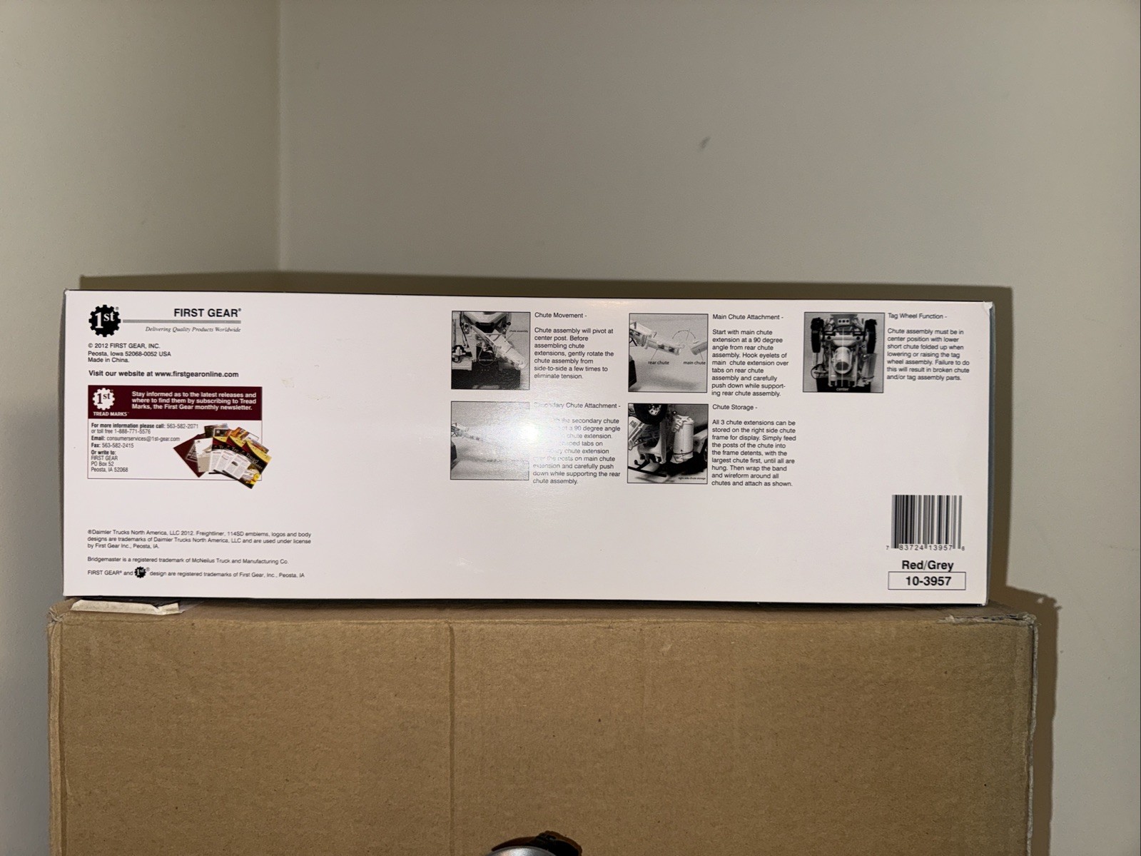 First Gear Freightliner 114SD McNeilus Bridgemaster Mixer Red/Gray 1/34 10-3957