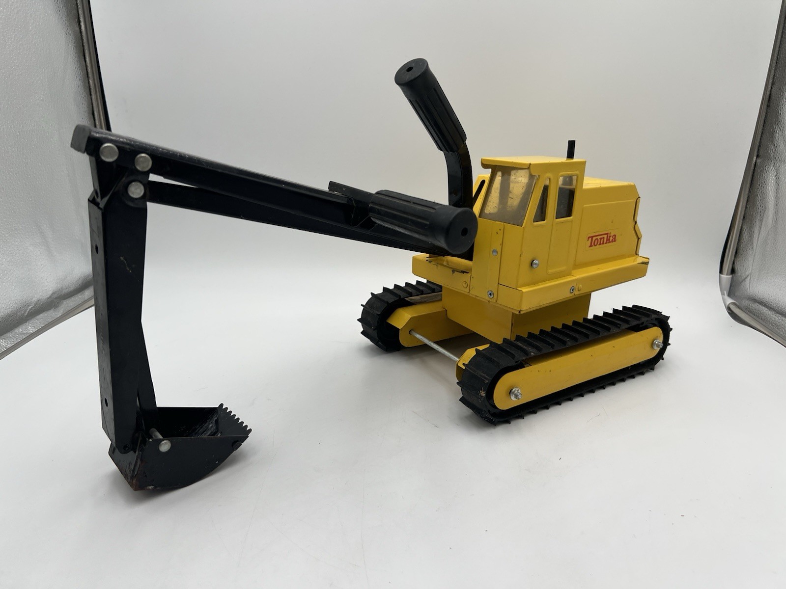 Vintage Tonka 43072 Hydraulic Excavator Crawler Pressed Steel Toy USA 1970s