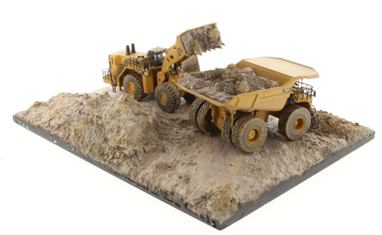 DIECAST MASTERS – CAT Construction Machine – 994K Loader and 797 Dumper – 1/12…