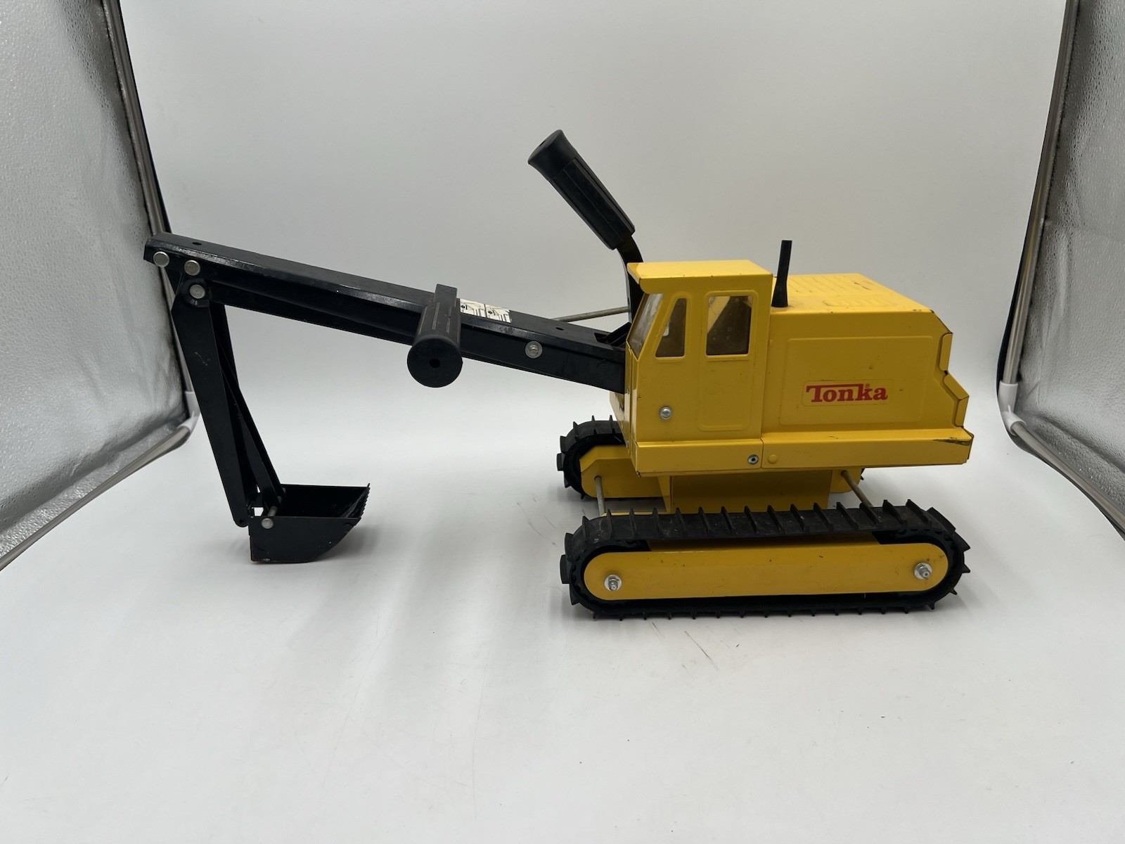 Vintage Tonka 43072 Hydraulic Excavator Crawler Pressed Steel Toy USA 1970s