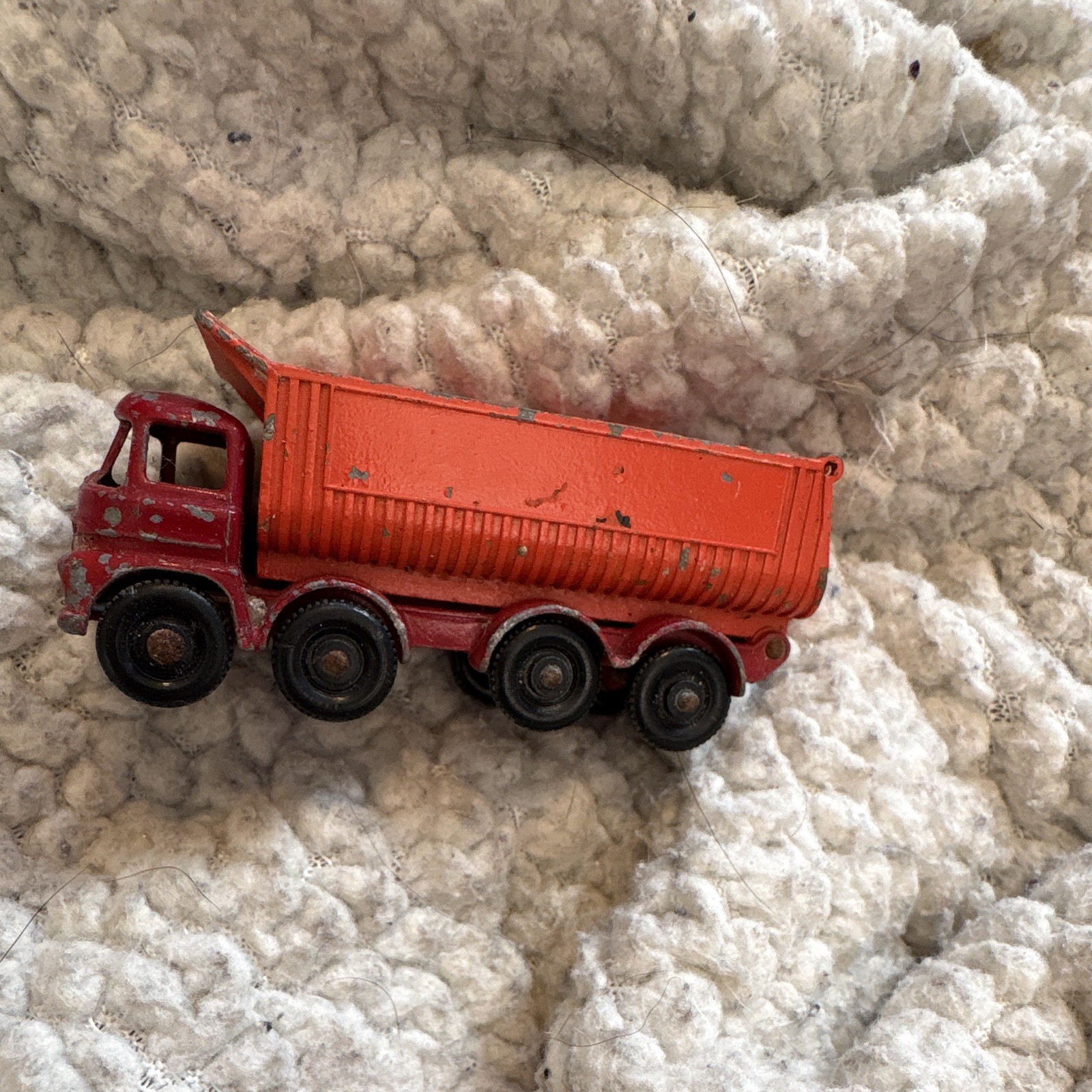 Lesney Matchbox Hoveringham Tipping Truck 1:81 Diecast Red/Orange
