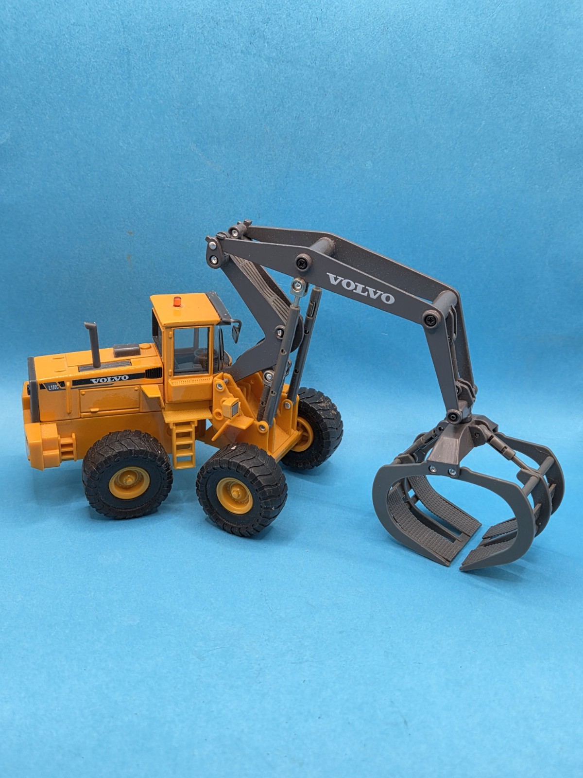 50 Joal Volvo L180C High-Lift Wheel Loader Timber Grapple Diecast Replica Spain