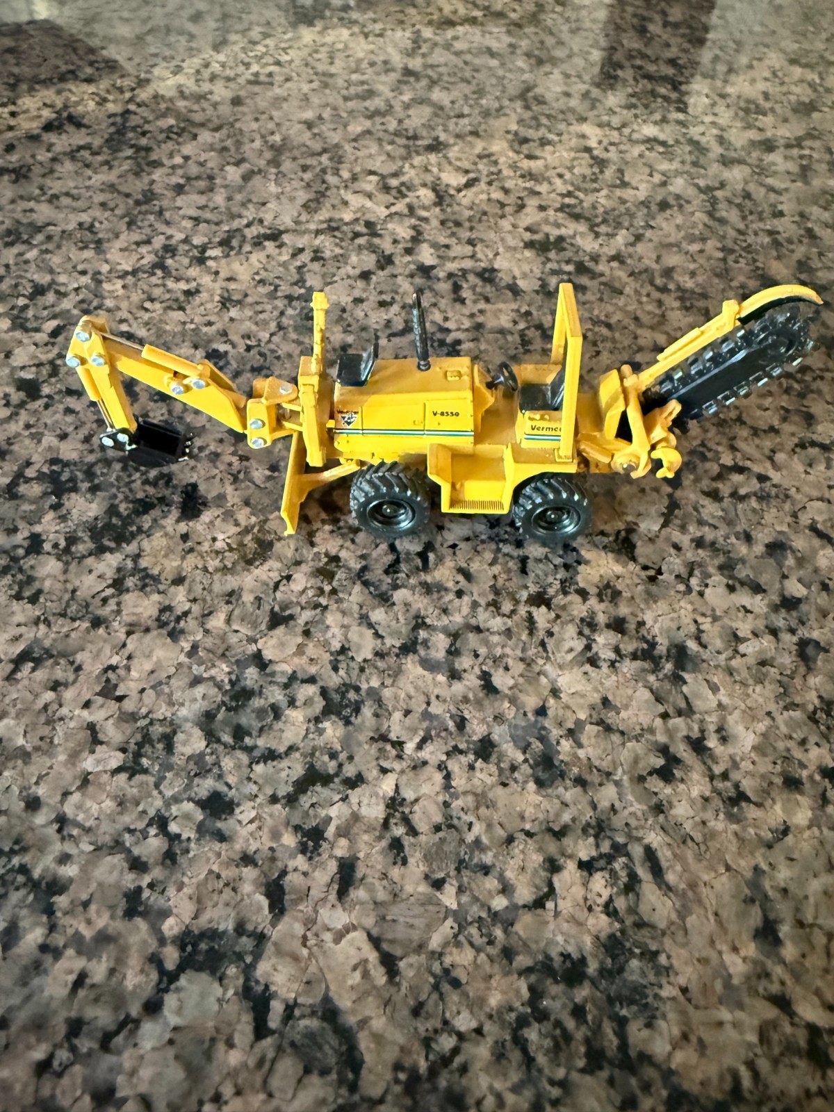 1/50 DCP VERMEER V-8550 TRENCHER AND BACKHOE