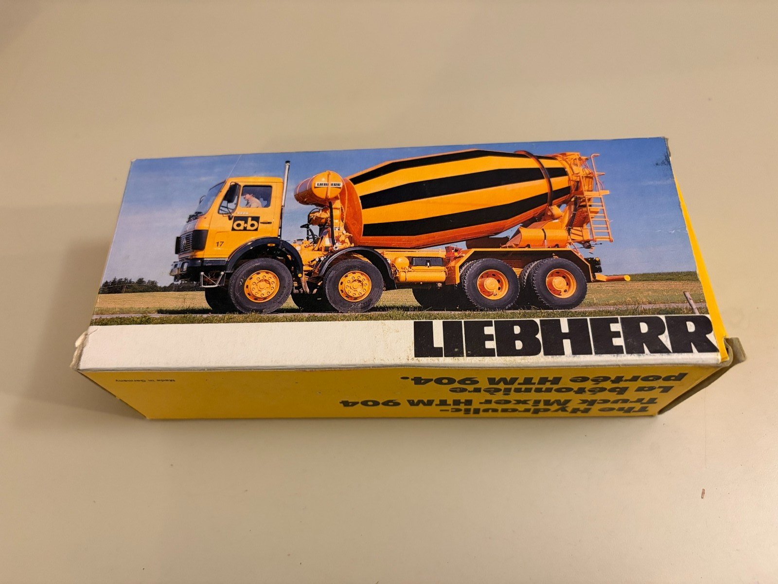 CONRAD MERCEDES LIEBHERR HTM 904 HYDRAULIC TRUCK MIXER 3065 1:50 NEW