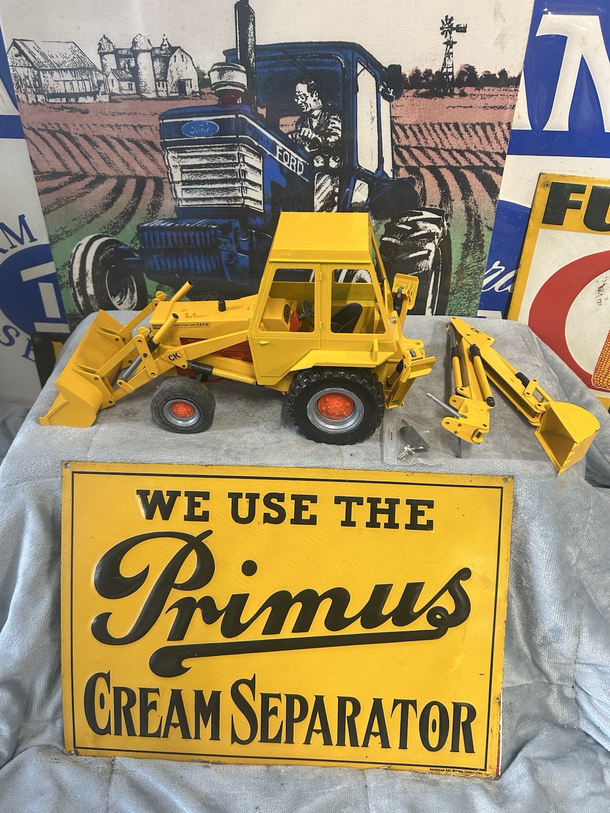 VTG Case 580B Construction King Backhoe 1/16 – Gescha – W. Germany