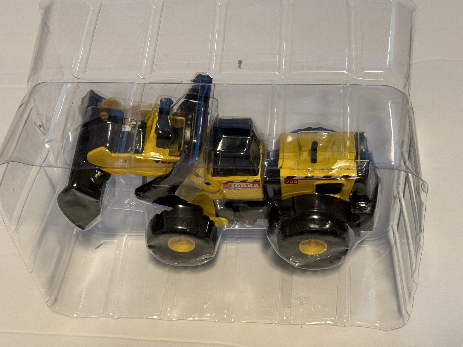 2001 Tonka 1:64 Bulldozer Diecast #762898 Hasbro Maisto International Toy Car