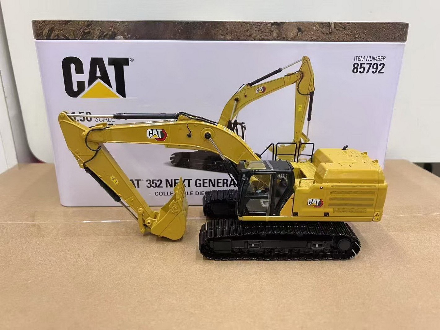 DM 1/50 Scale Cat 352 Next Generation Excavator Diecast Model #85792 Toy Gift