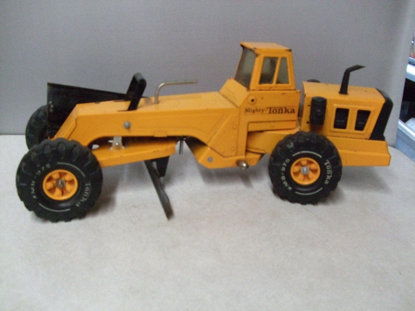 Vintage 1970’s Mighty Tonka Road Grader-Double Blade-Used-XMB-975