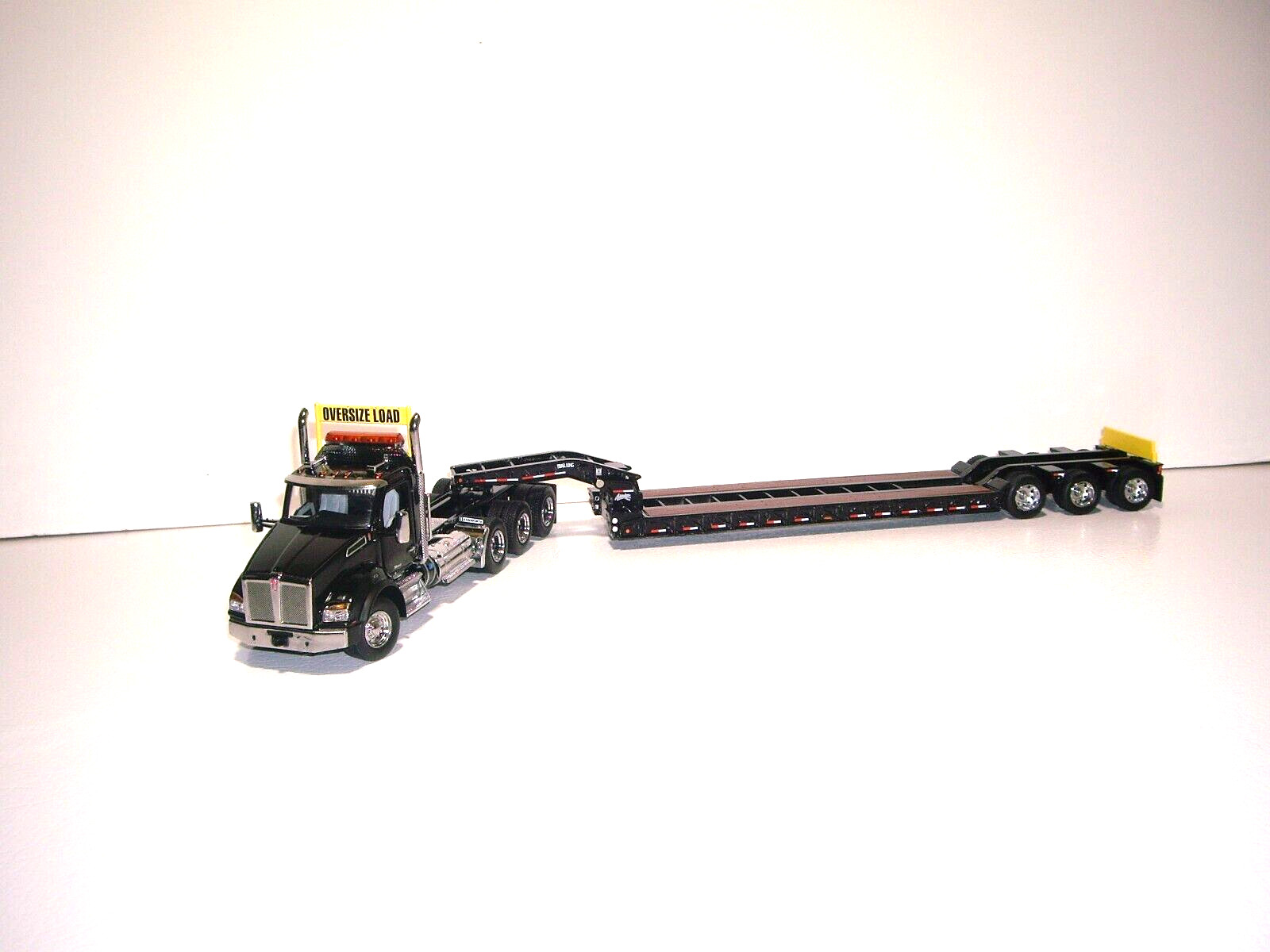 DIECAST MASTERS 1/50 BLACK TRI-AXLE KW T880&TRI-AXLE LOWBOY SAME AS FIRST GEAR