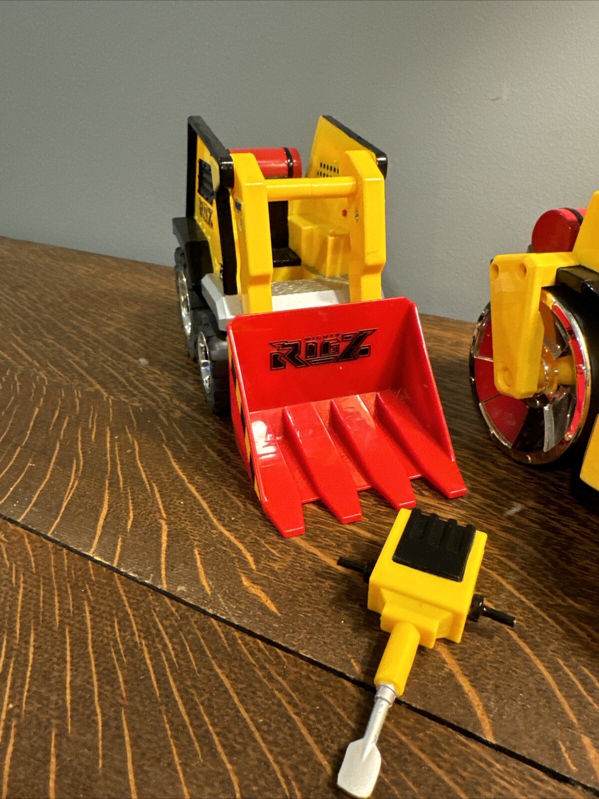 Mighty Rigz Plastic Construction Toy Vehicles And Accessory Lot Of 4