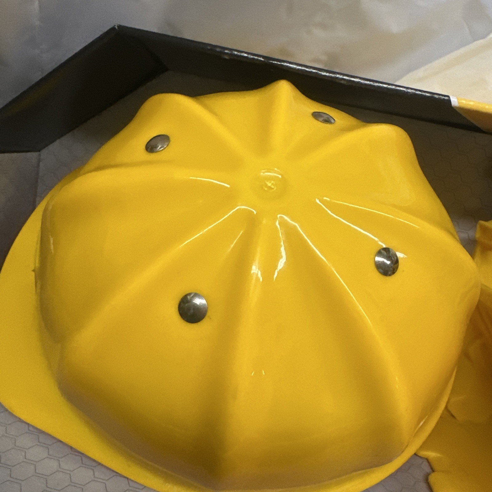 CAT Construction Fleet Play Sand Set Hard Hat Tools Dump Trump Wheeled Excavator