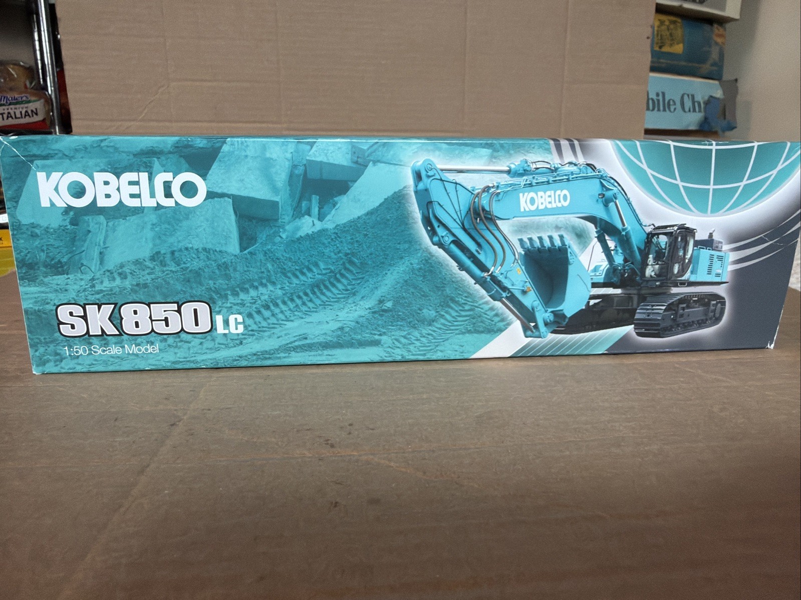 Conrad 2219 Kobelco SK 850 LC Hydraulic Excavator 1/50 Brand New