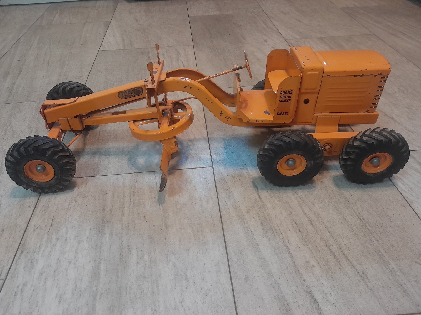 1950’s Vintage Doepke Adams Road Grader 26″ Yellow Metal Toy