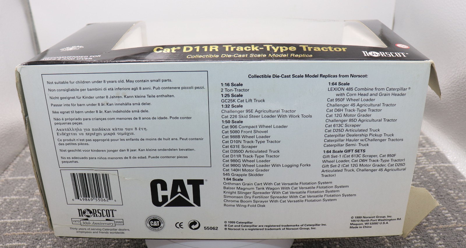 Norscot CAT D11R Track Type Tractor 1:50 Gold 75 Years in Box READ