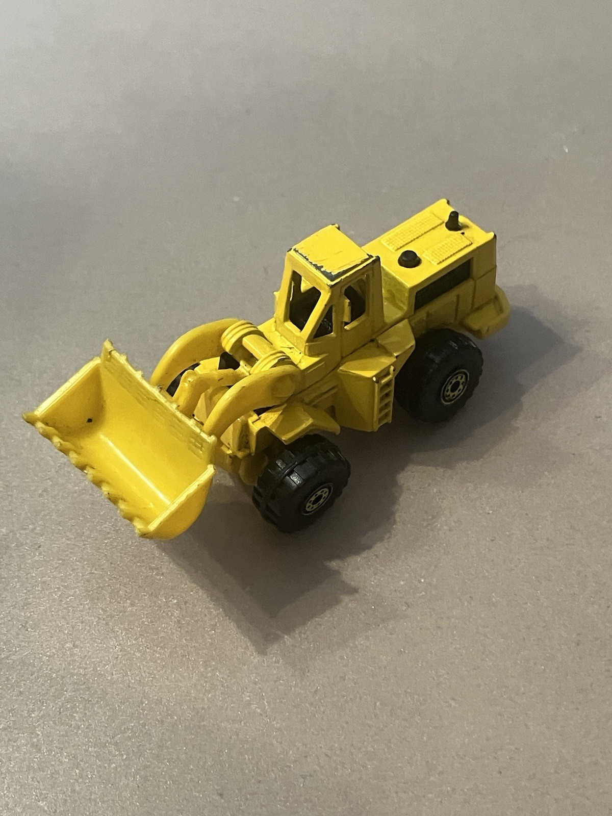 Mattel Wheels Wheelloader Loader 1974 1:64 Diecast Yellow/Black Moving Parts