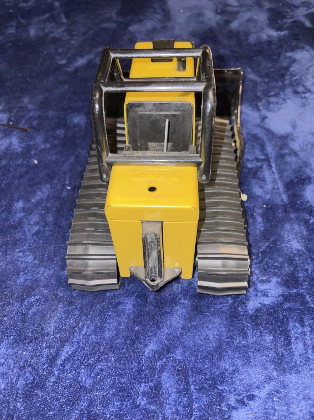 Vintage Tonka T-6 Bulldozer Pressed Steel Construction Toy Tractor