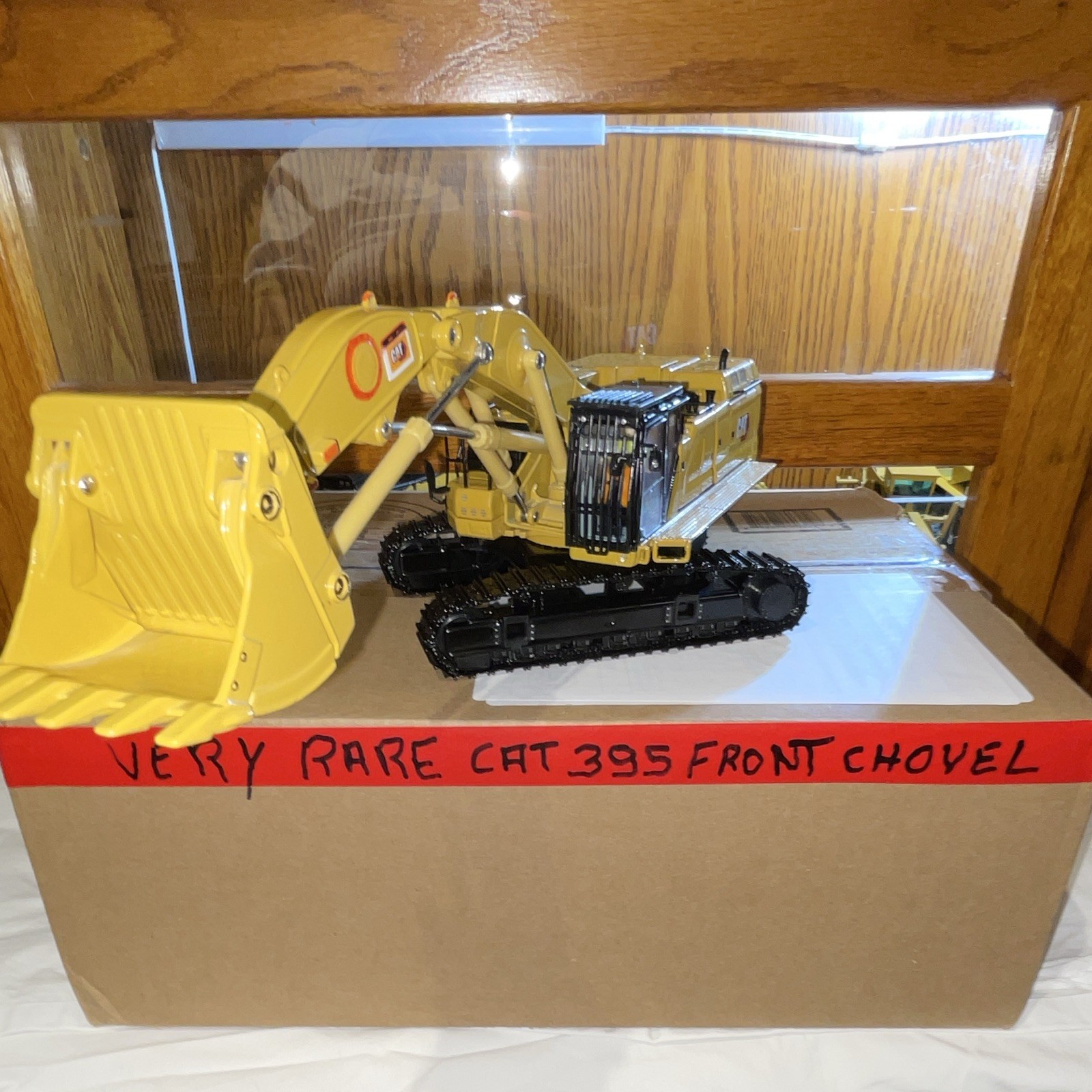 CAT 395 Front Shovel Tracked Excavator Diecast Model Yellow Black