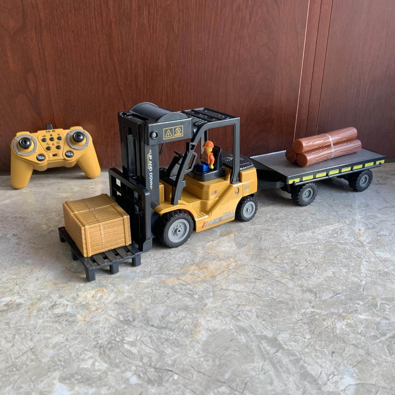 Remote Control Forklift with Flatbed Truck, 11 Channel RC Forklifts with Spray,