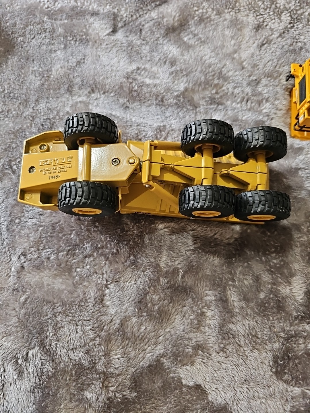 LOT OF 2 Caterpillar Erti-D350D, And 773B Dump Truck Model 2431 1:50 Scale