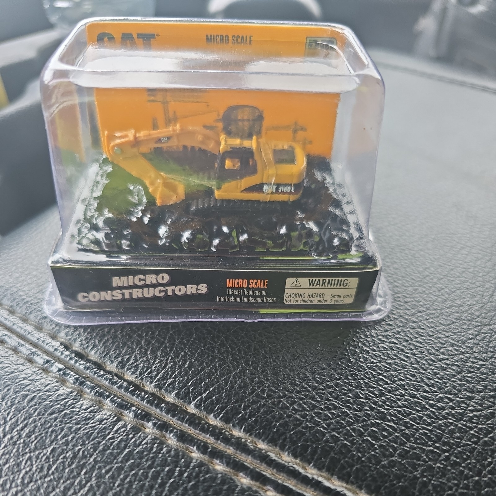Caterpillar CAT Excavator 315D L & Tractor D8T Diecast Micro-Scale 1:87 Sealed