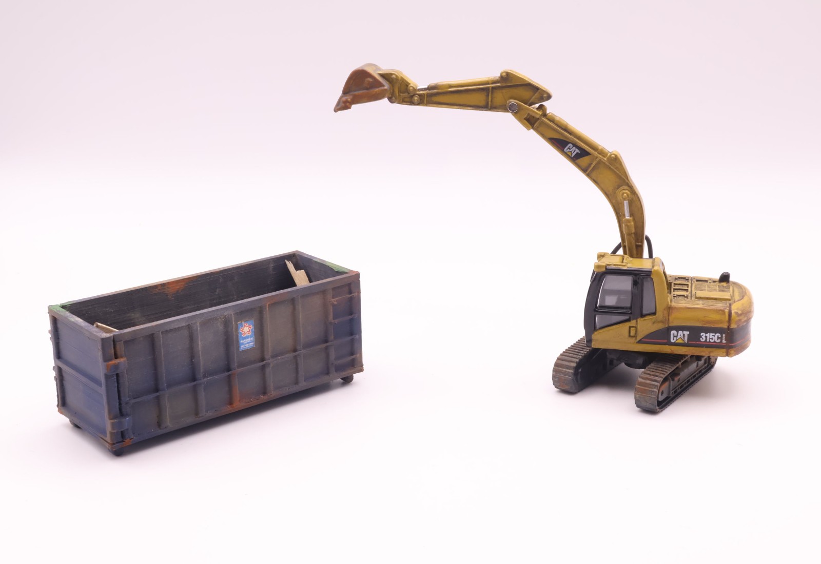 HO Caterpillar 315C L Excavator & Roll-off Dumpster Bundle Hand Weathered